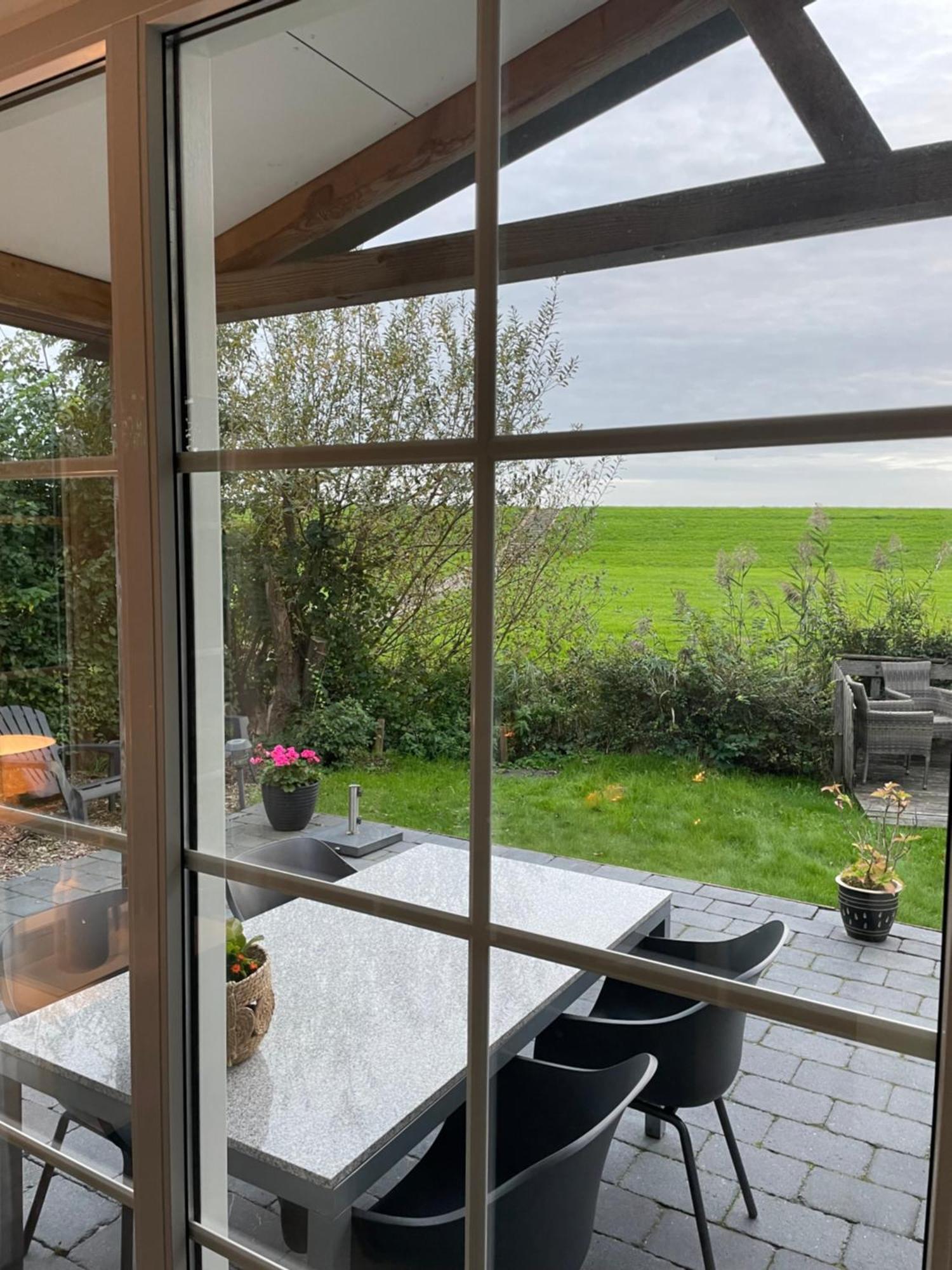 Nieuwe Beachbungalow Aan Ijsselmeer 39 24 Four Seasons Lemmer Exterior photo